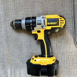 Dewalt Drill With Battery 