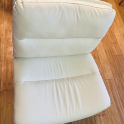 Modern White Swivel Chair