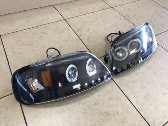 Ford F-150 Expedition 1997/2003 Black progetors used