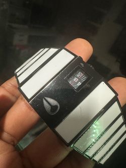 Nixon rotolog black white piano