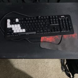 ONN Keyboard With Mousepad 