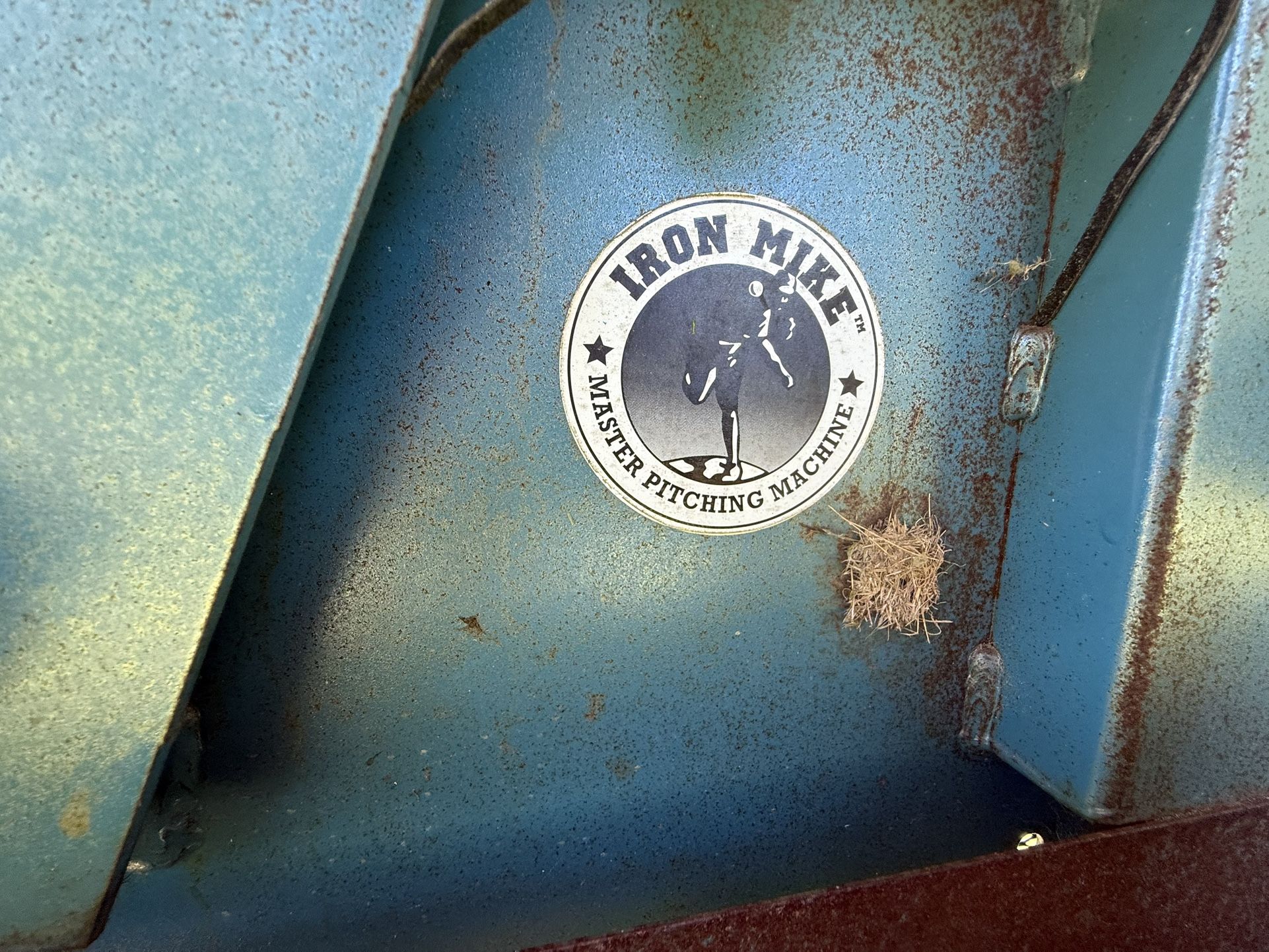 Pitching Machine - Iron Mike MP5