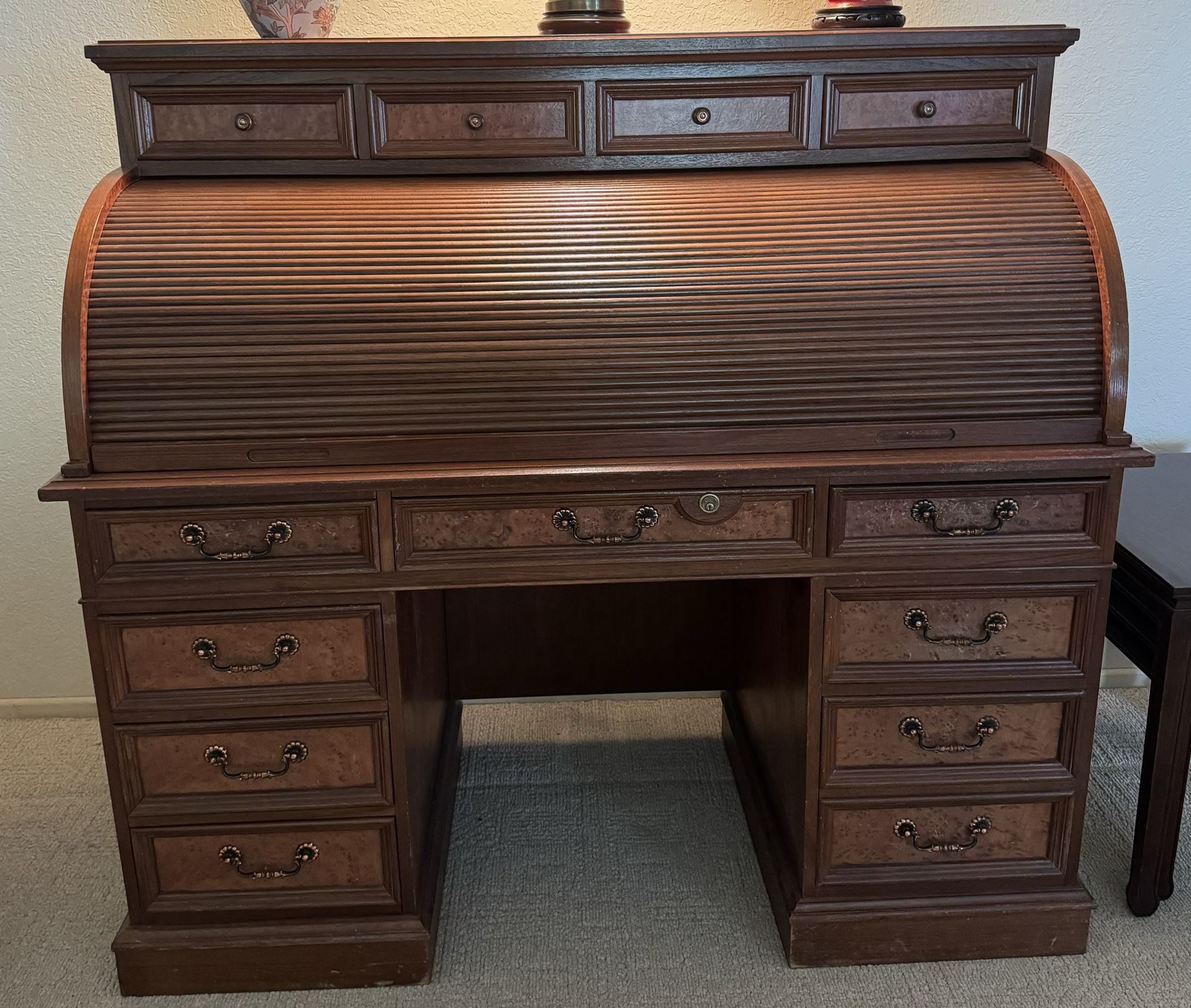 Gorgeous Roll Top Desk Moving Make An Offer!!