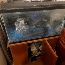 50 Gallon Fish Tank Comes With Stand, Rocks, Heater And Ship Decoration Price Negotiable 