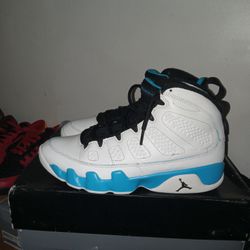 Air JORDAN 9 Retro Size 8.5 W/Box Authentic Price Firm 