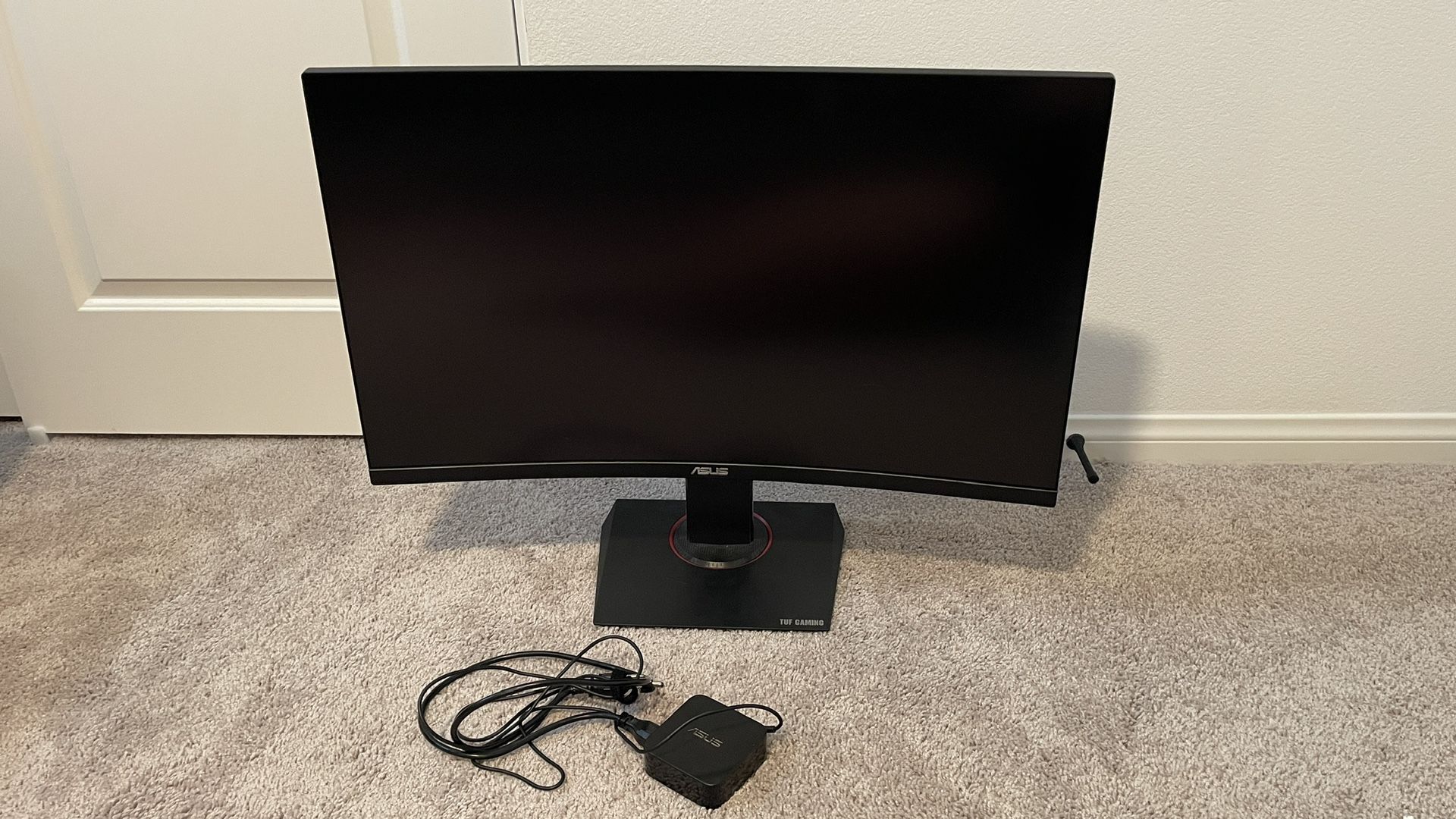 ASUS TUF Gaming 32" 1440P HDR Curved Monitor (VG32VQ) - QHD (2560 x 1440), 144Hz, 1ms
