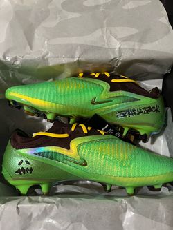 Travis Scott Phantom 6 low cleats size 8.5 M