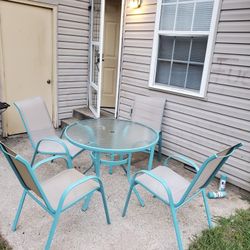 Outdoor Table And Chairs 