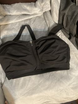 38DD ZIPPER FRONT SPORTS BRA. Blk