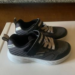 Toddlers Sketchers Size 11