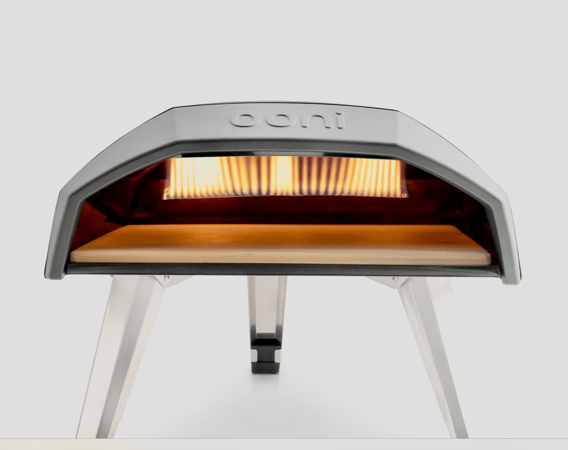 Ooni Koda 12 Pizza Oven - With Two Peels