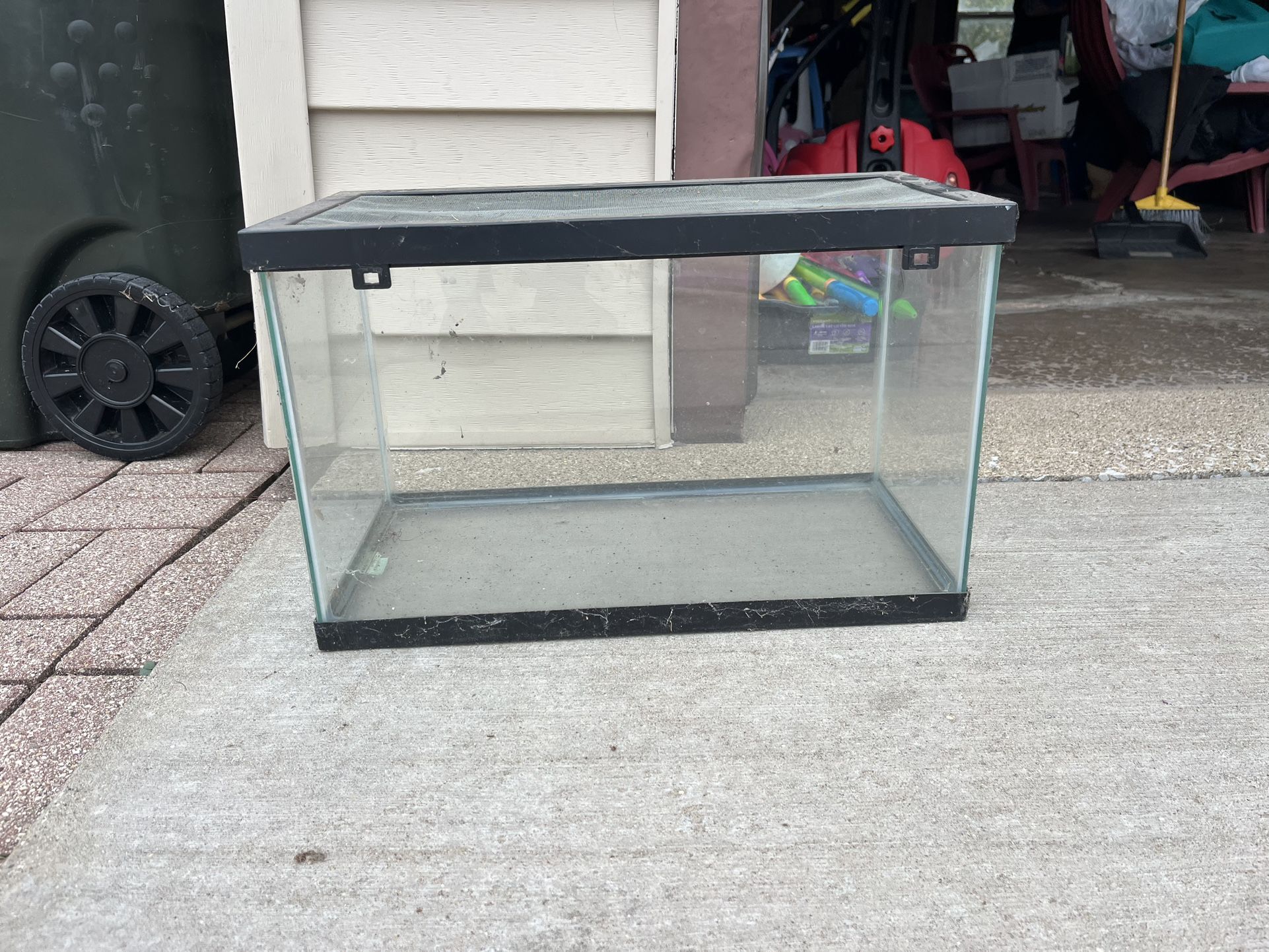 Reptile Tank With Mesh Top