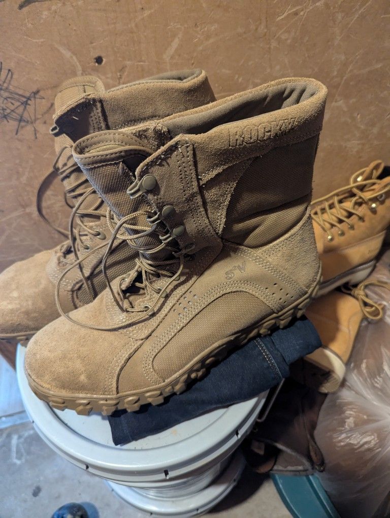 New Military Grade Workbook Men's Size 11.5