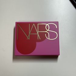 NARS LIGHT REFLECTING SETTING POWDER