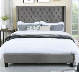 Ryleigh gray queen platform bed