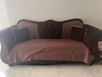 Couch set