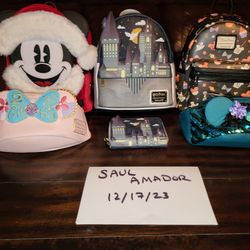 Loungefly Santa Mickey, Sequin, Sanrio