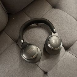 Bluetooth headphones