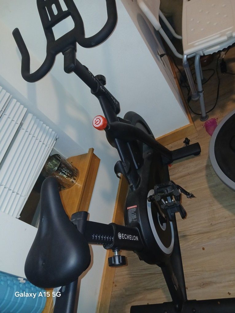 ECHELON 15 EXERCISE BIKE