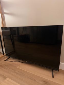 Hisense TV 35”