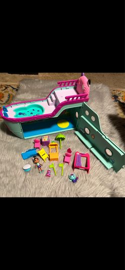 Gabbys dollhouse cruise ship playset. $20