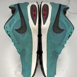 Nike AIR MAX COLISEUM Racer