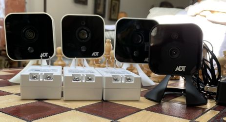 4 CAMERAS: HD Network Cameras (4) $85
