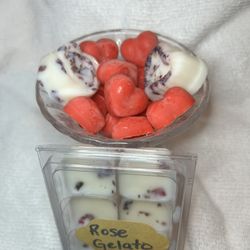 Sit Wax Melts: Rose Gelato Scent $10 ( Glass Is not Included)
