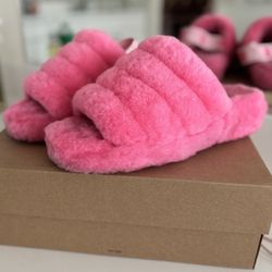 ✨ UGG Fluff Yeah Slide – Hot Pink (Women’s Size 10