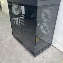 HYTE Y40 PC CASES + PCIE VERTICAL RISER