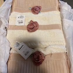 Vohann Towel Set Romance