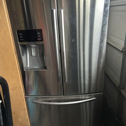 NICE STAINLESS STEEL REFRIGERATOR