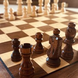 Wooden chess. Full set. New. 15x15 inch board