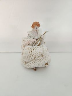 Irish Dresden Gina White Dream Collection
Gina