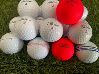 19 Titleist TruFeel and tour soft golf ⛳️ balls
