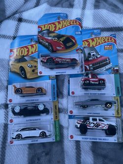 Hot Wheel Lot Of 8