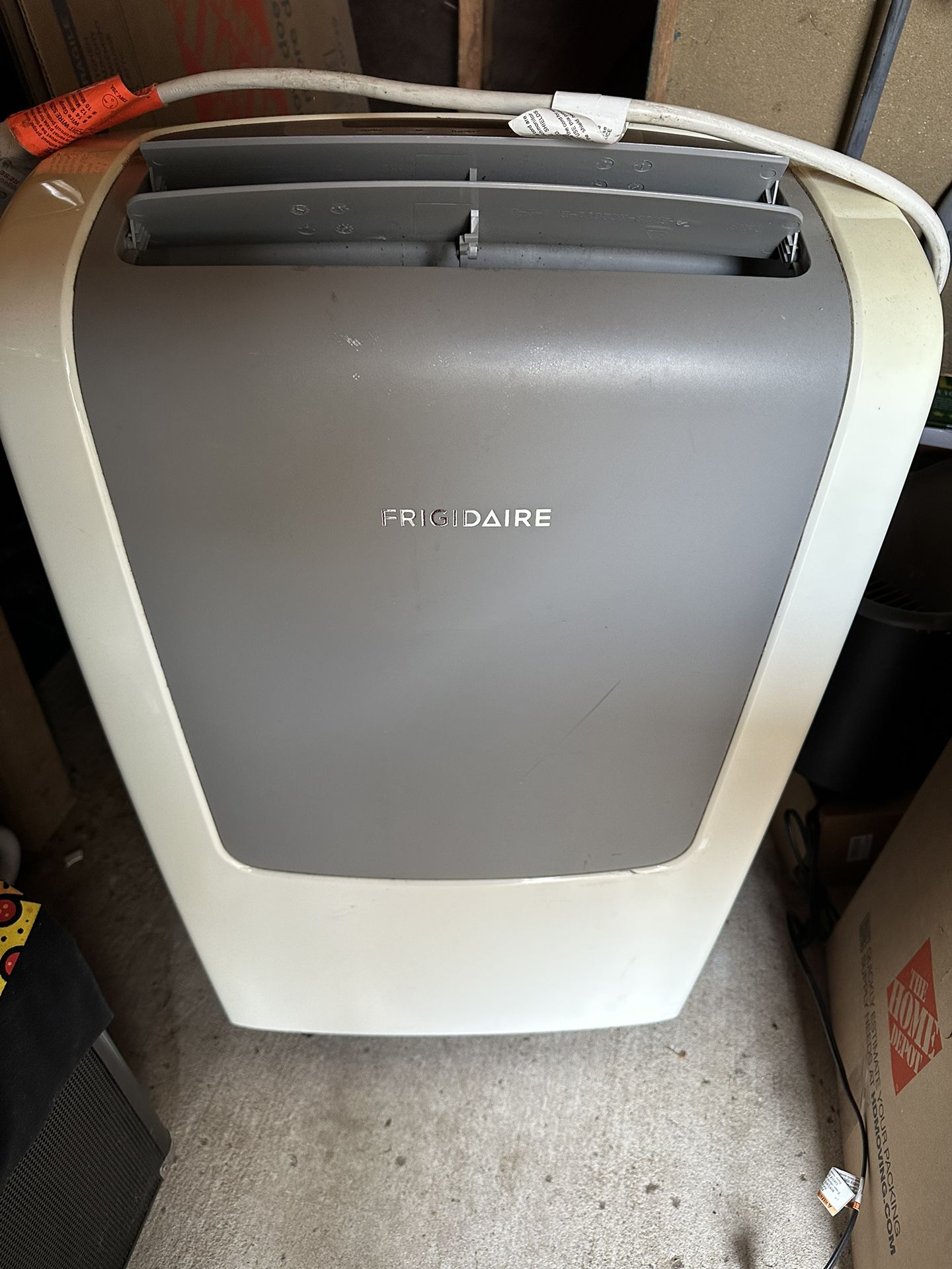 SELLING FRIGIDAIRE FRA123PT1 PORTABLE AIR CONDITIONER W/REMOTE CONTROL