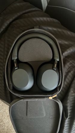 Sony WH-1000XM5 Premium Noise Cancelling Wireless Headphones, Black