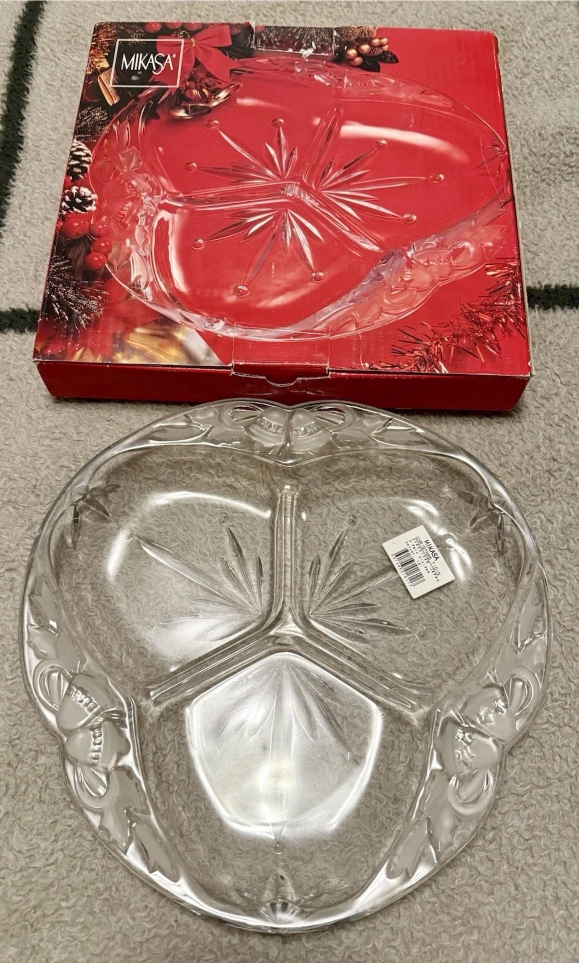 CHRISTMAS LOVE VINTAGE HEART GLASS PLATTER 13” By MIKASA
