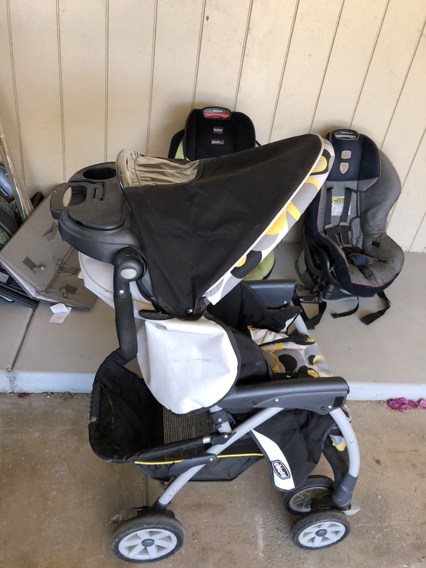 Stroller and baby carrier seat