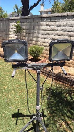 Husky stand with lights