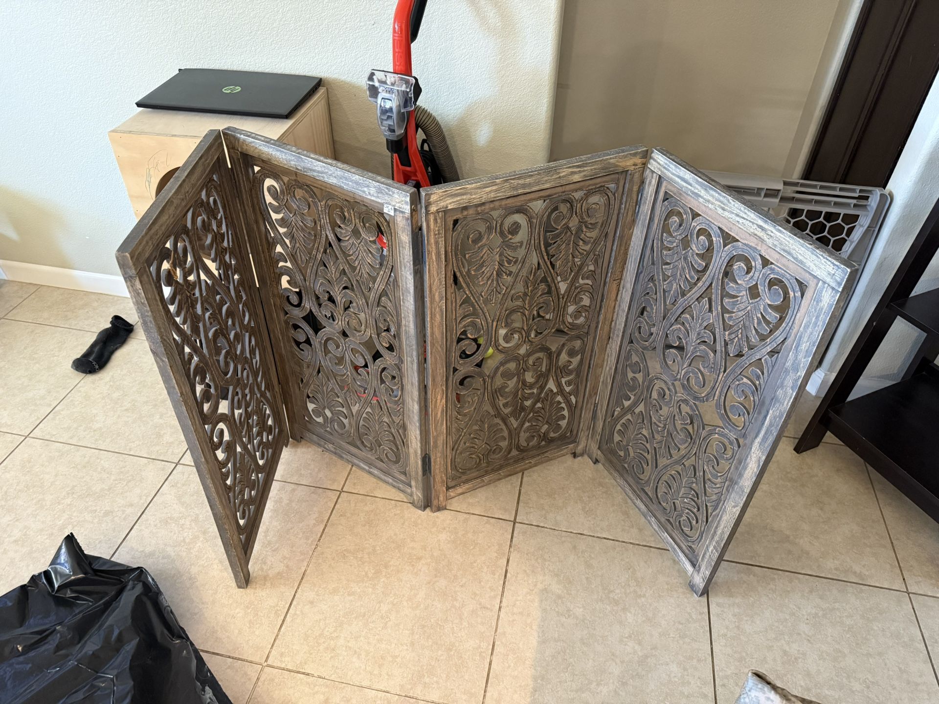 Divider Accordion Gate