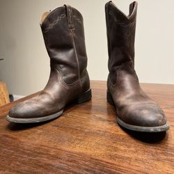 Men’s ARIAT Leather Cowboy Boots