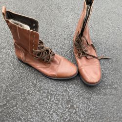 Mens size 11 brown leather boots
