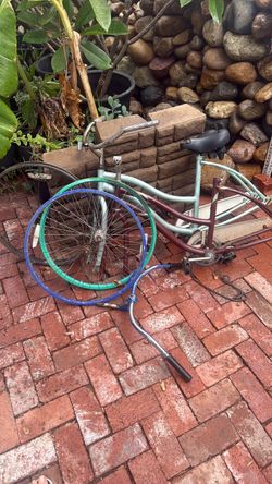 26” and 24” beach cruiser frames parts $10