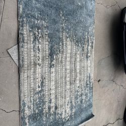5 By 8 Never Used West Elm Rug