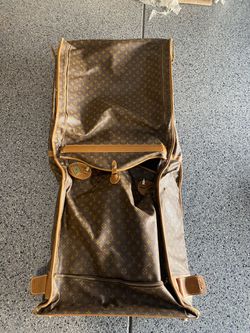 Vintage Louis Vuitton garment bag for Sale in Sacramento, CA - OfferUp