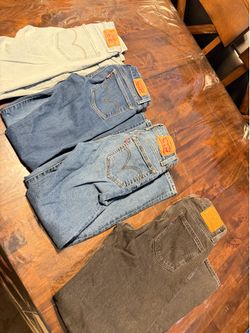 Levi’s women’s jeans size 24/30 lot 002