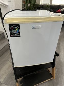 Mini Fridge 