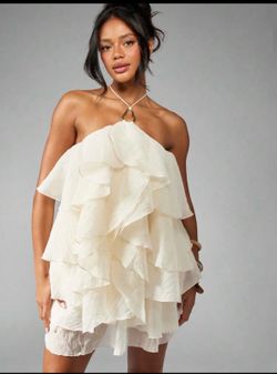 Large White ruffle short ivory dress missguided never used